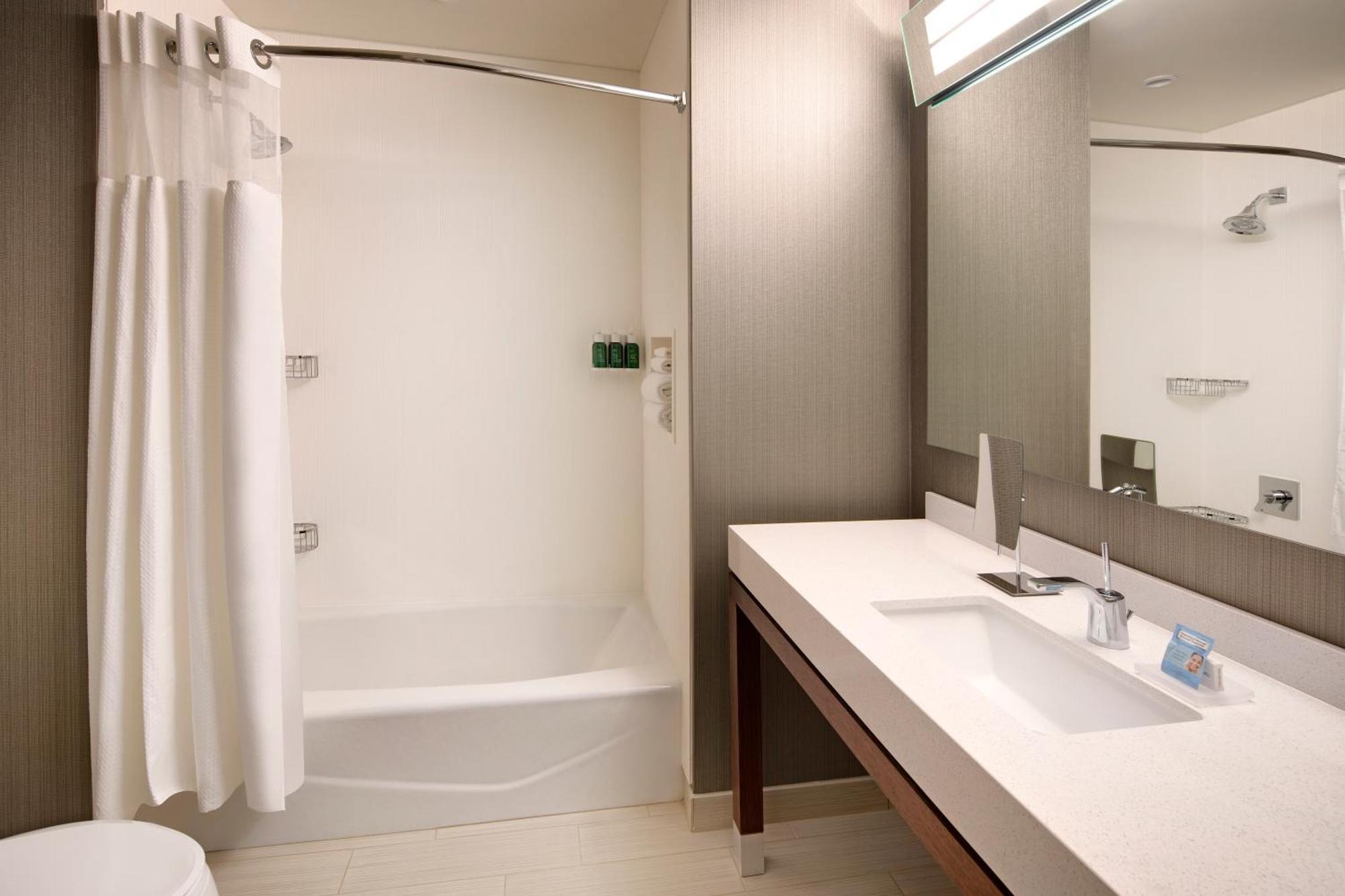 Courtyard By Marriott Atlanta Vinings/Galleria Смирна Екстер'єр фото