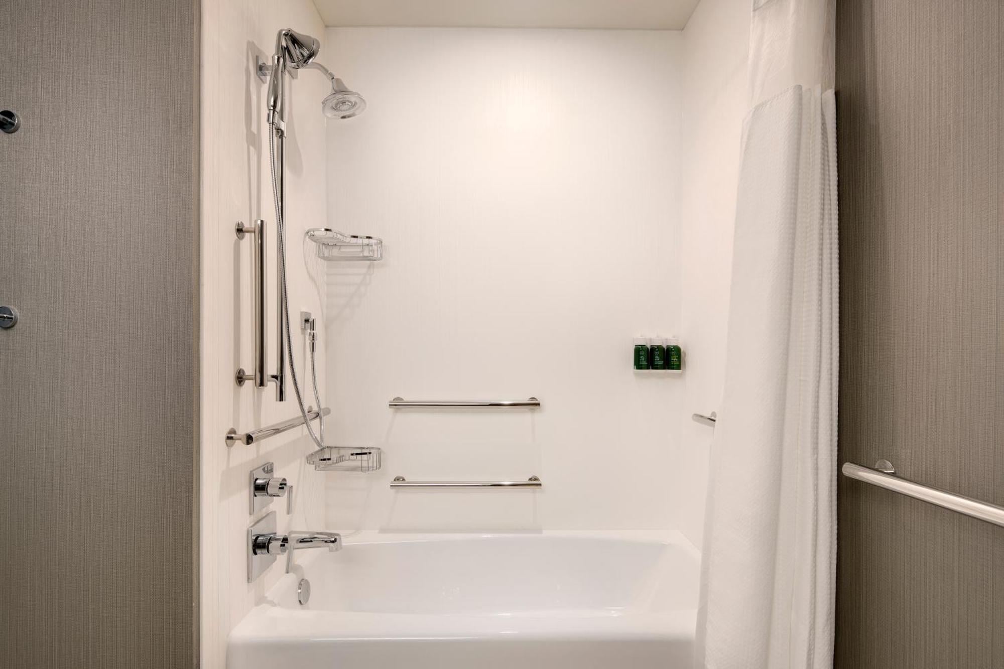 Courtyard By Marriott Atlanta Vinings/Galleria Смирна Екстер'єр фото