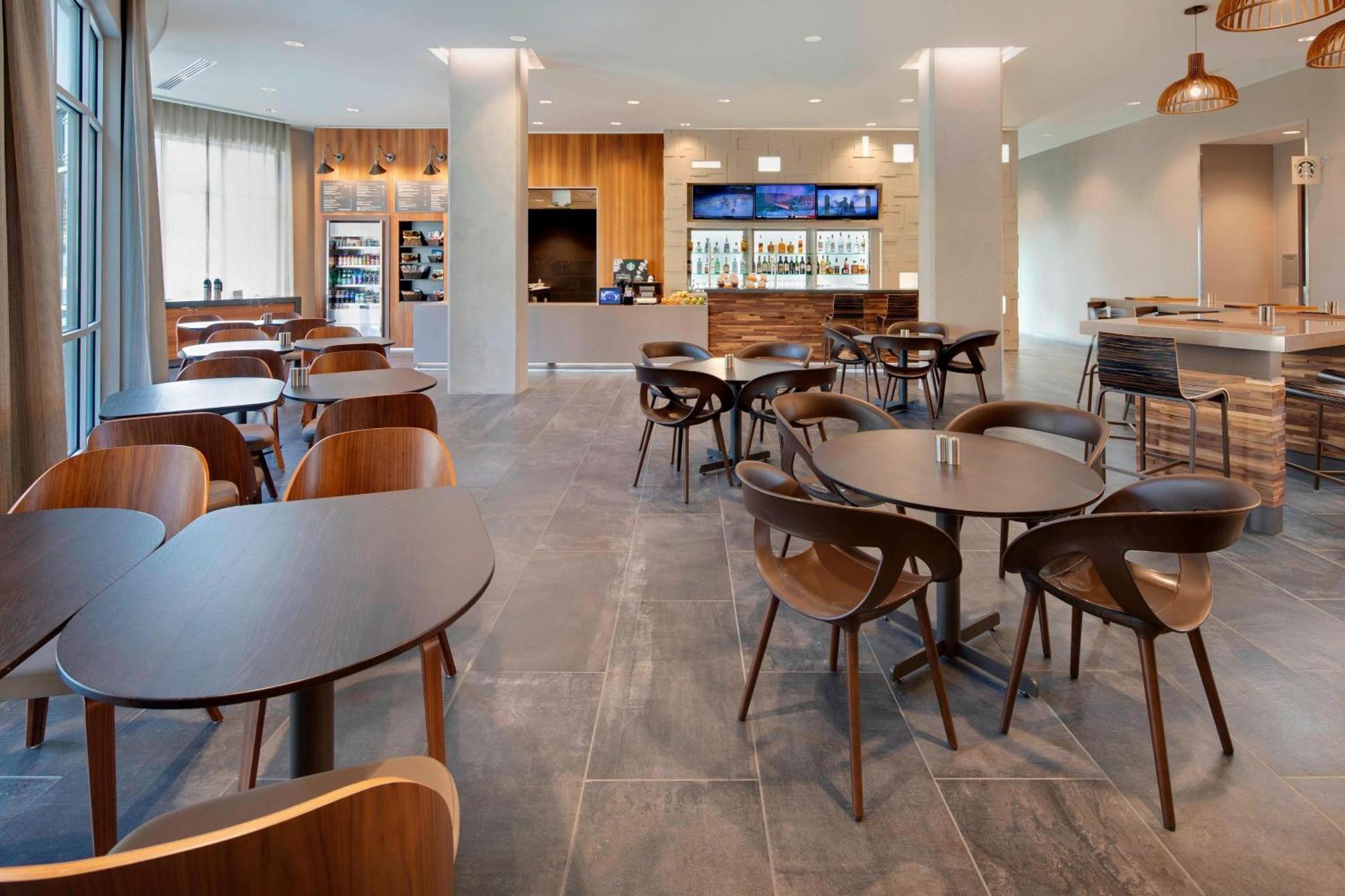 Courtyard By Marriott Atlanta Vinings/Galleria Смирна Екстер'єр фото