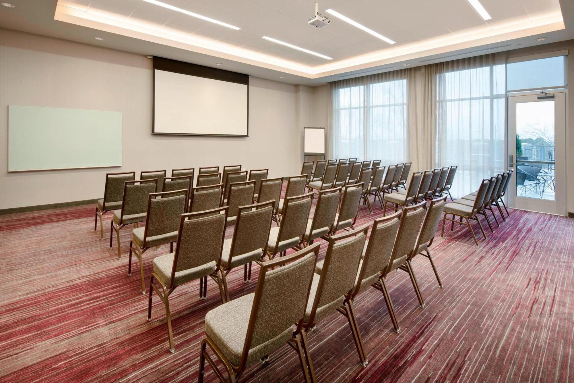 Courtyard By Marriott Atlanta Vinings/Galleria Смирна Екстер'єр фото