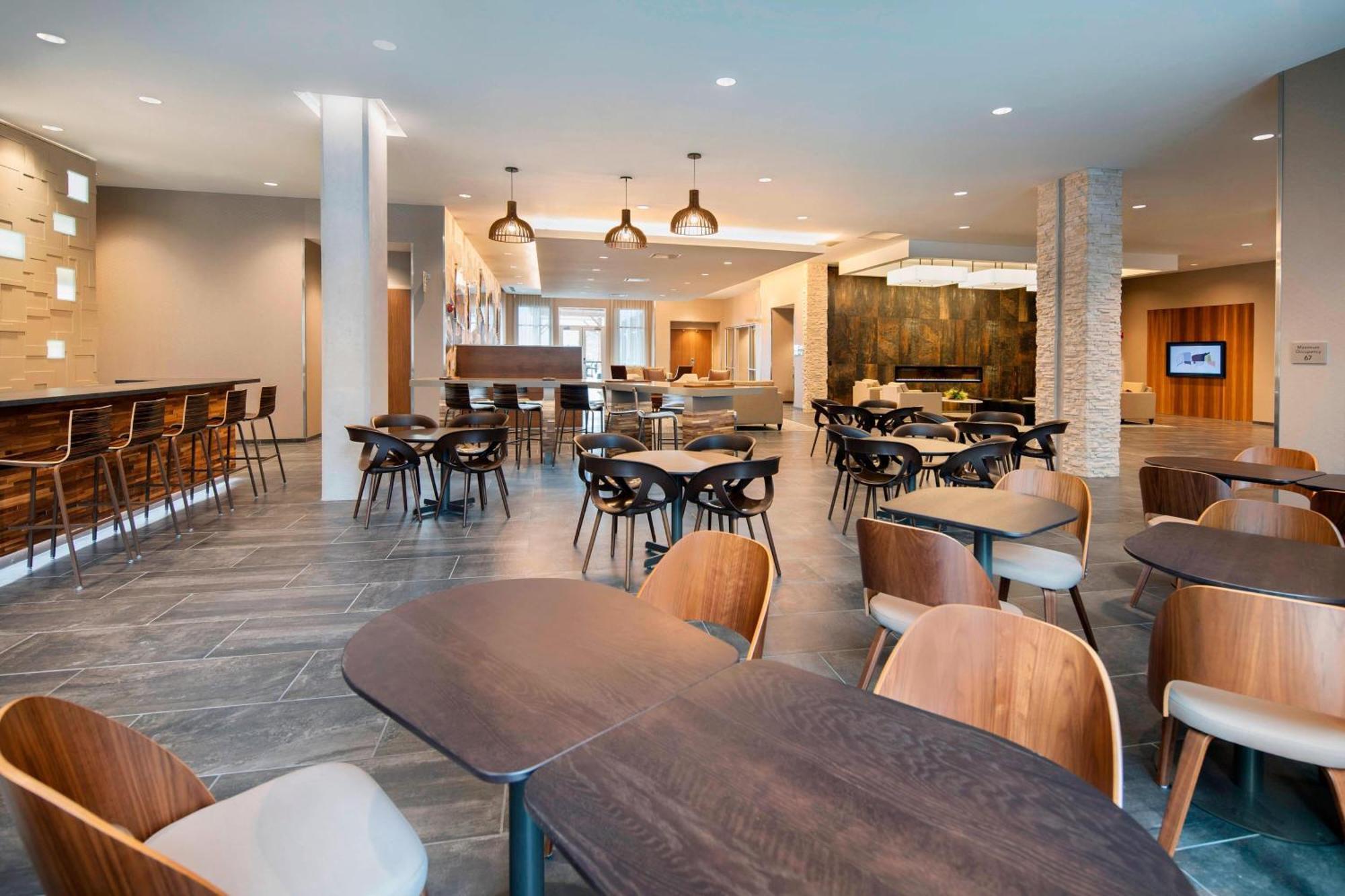Courtyard By Marriott Atlanta Vinings/Galleria Смирна Екстер'єр фото