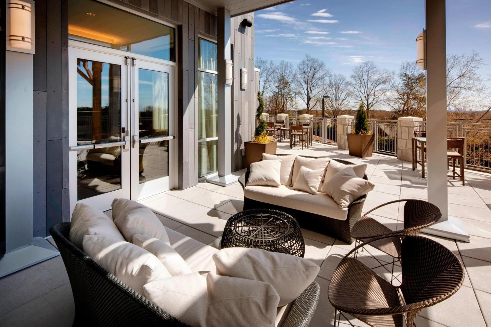 Courtyard By Marriott Atlanta Vinings/Galleria Смирна Екстер'єр фото