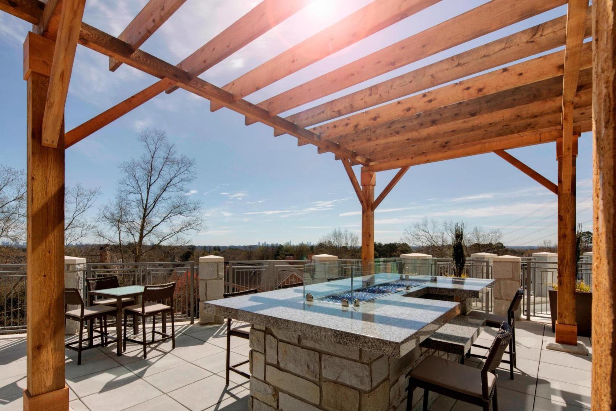 Courtyard By Marriott Atlanta Vinings/Galleria Смирна Екстер'єр фото